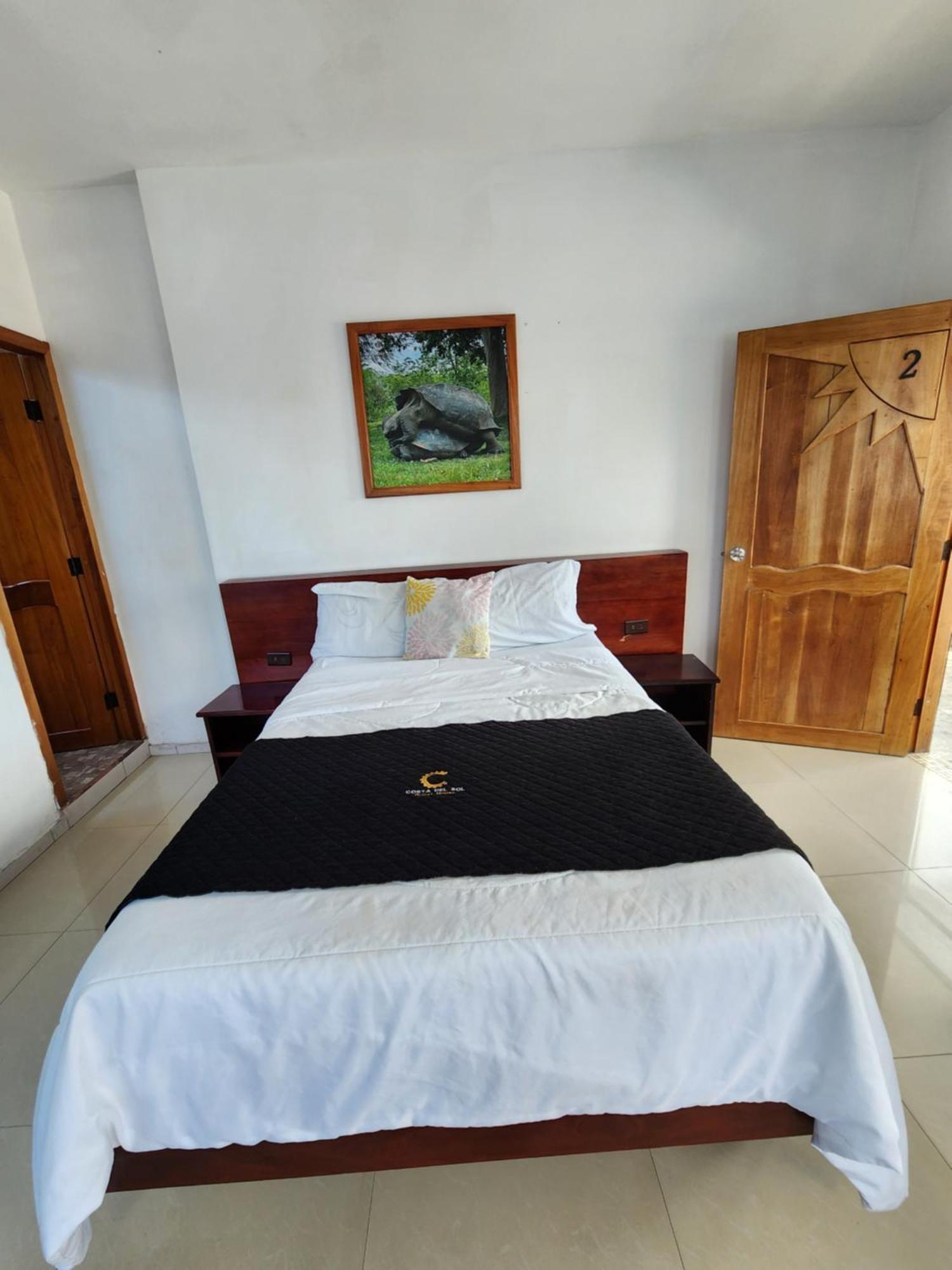 Hotel Costa Del Sol Puerto Ayora  Esterno foto