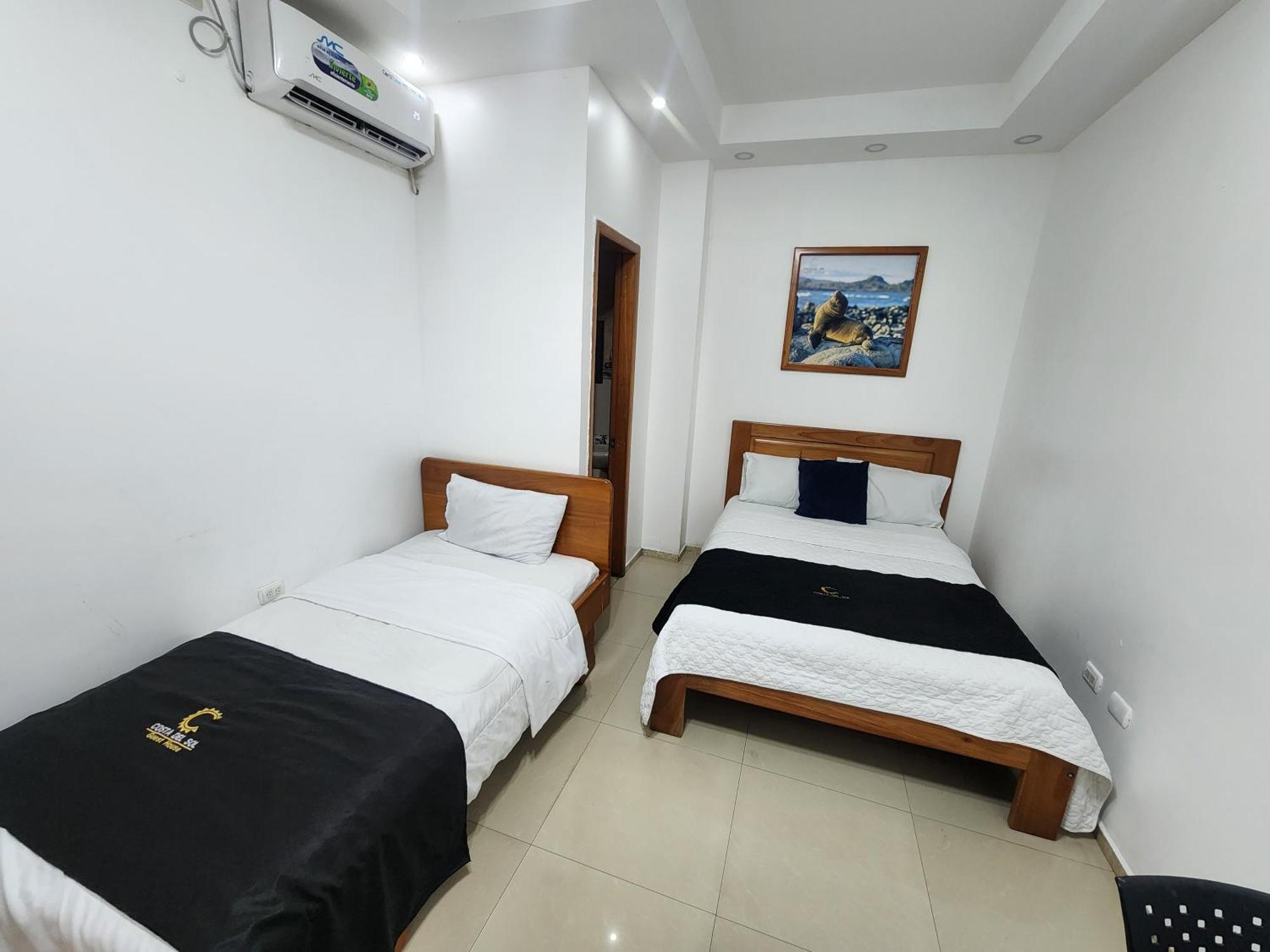 Hotel Costa Del Sol Puerto Ayora  Esterno foto